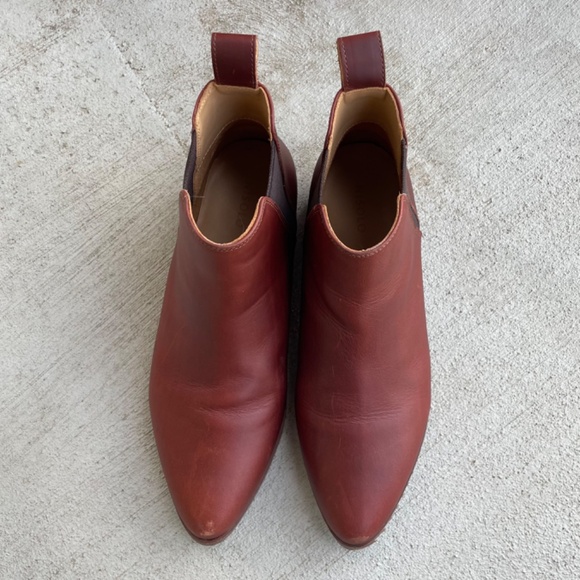 Nisolo Eva Everyday Chelsea Boot - Picture 3 of 6